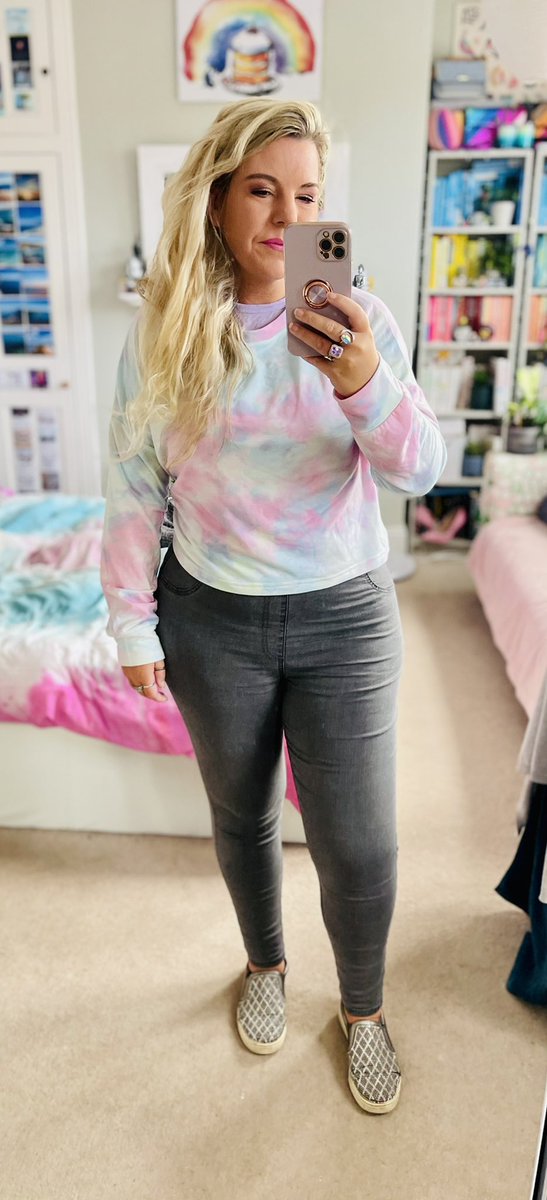 toniwriter's tweet photo. Morning all 😴

Please remember to do the small things to look after yourself today:
Drink plenty of water
Eat something nutritious
Return your impulse shopping
Run that small errand
Try not to speak to yourself so critically
Contact a friend just to say “hi”

We’ve got this 💪🏻 https://t.co/6r4odWlPti