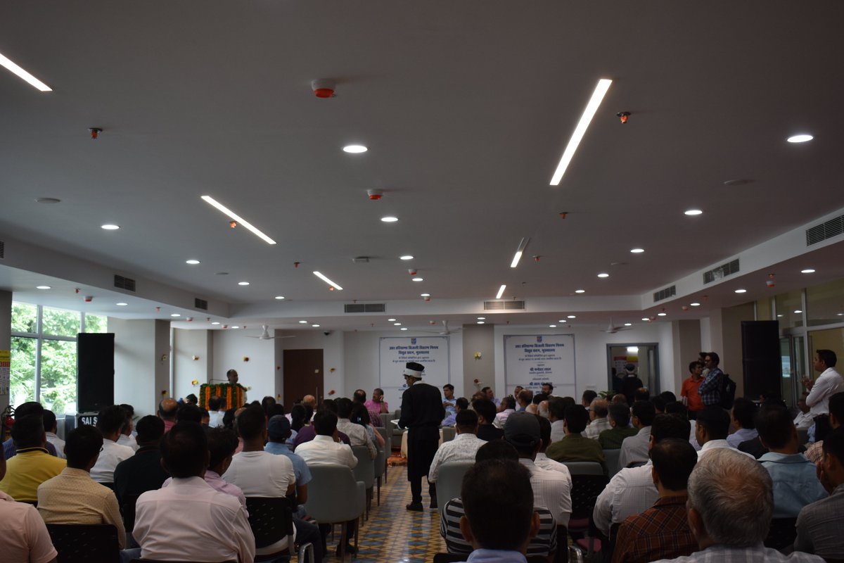 uhbvnpkl's tweet photo. CM @mlkhattar ने किया #UHBVN के नए मुख्यालय का #Video #conferencing के द्वारा #inauguration

#solarpanels के साथ #Hrayana की पहली #Energy #Conservative #building पर UHBVN को गर्व।

#UHBVN की #consumers को बड़ी सौगात, पूरी तरह से मुख्यालय होगा #Digital 

https://t.co/BbqggZpK29 https://t.co/KlWp0of9q3