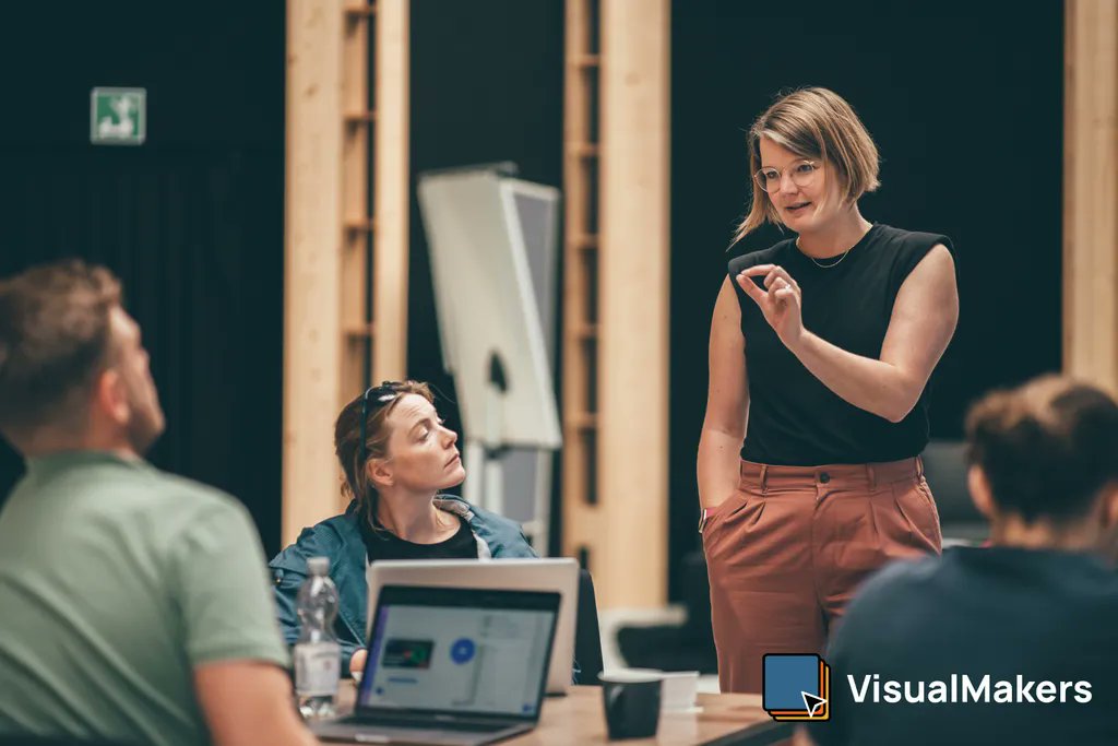 visualmakers_de's tweet photo. Letzten Freitag durften @AlexSprogis und @lilithbuilds bei der @_StartupSAFARI den Teilnehmer:innen ihres Workshops die #nocode Möglichkeiten für Gründer zeigen, z.B. Tools, mit denen ein #MVP entwickelt und wie man Prozesse #automatisieren kann. Hat großen Spaß gemacht! https://t.co/ZZ6X2KUMZx