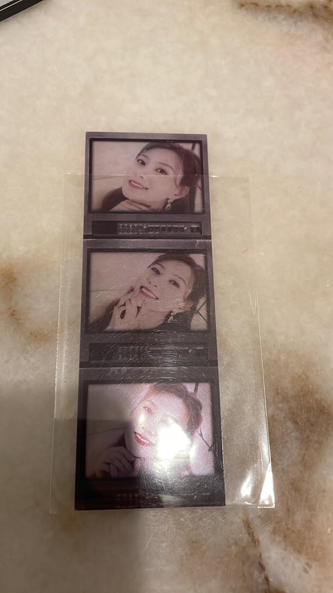 CrysDzary's tweet photo. Who want to trade with chorong black film😭😅😫 do pm me! #pasarApink Help me rt!🥰
@PasarApink https://t.co/huLRiGfHh0