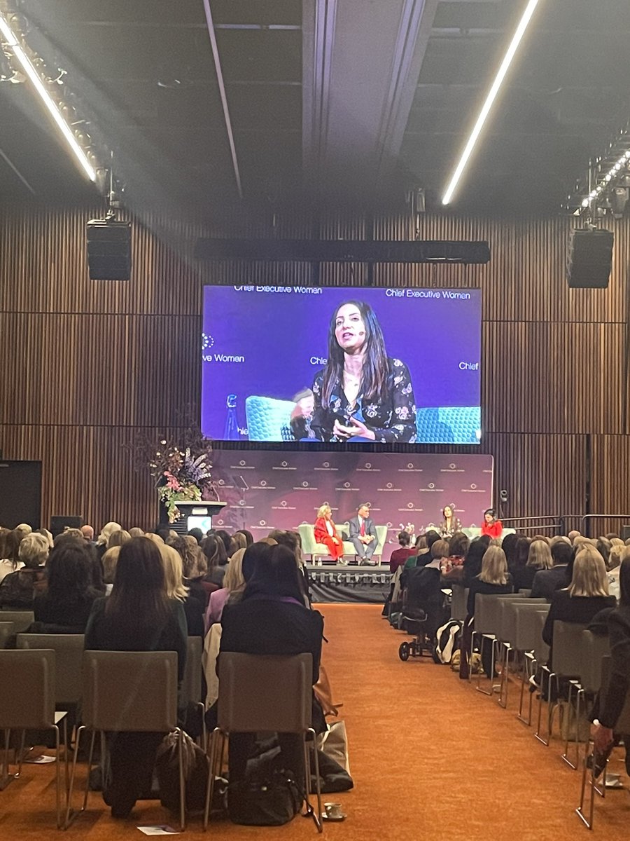 hunterjohnson91's tweet photo. What an incredible panel with @antoinette_news. Massively inspired.
Check out her new book https://t.co/tQEmI7LgVn
#cewsummit https://t.co/WMJ7mRNQQV