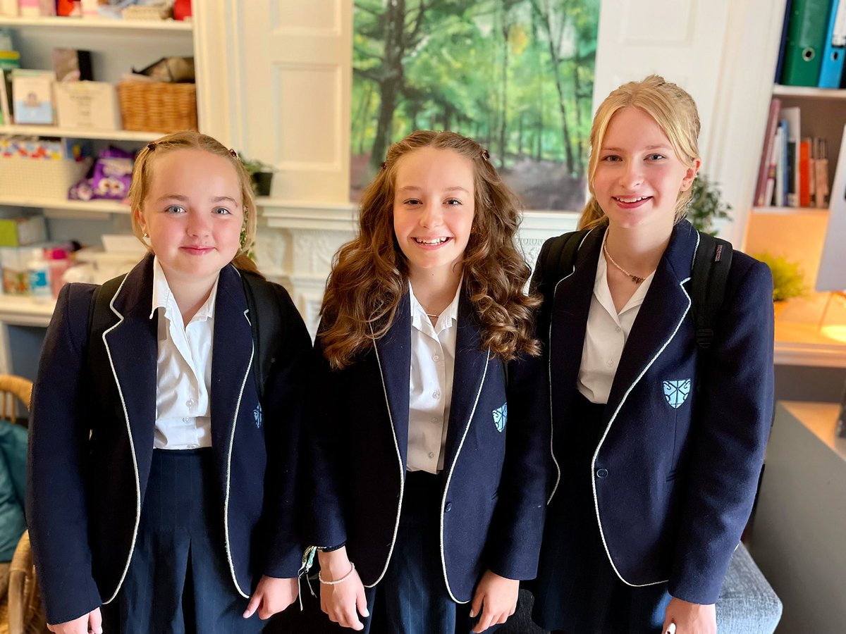 PPC_StMarys's tweet photo. All smiles for the first day of the school year! We can’t wait to see what our girls learn, achieve and enjoy this year. We will be cheering you on all the way! 📝🎼🏑#PPCboarding #roomtobeme https://t.co/ghVDsJKgpi