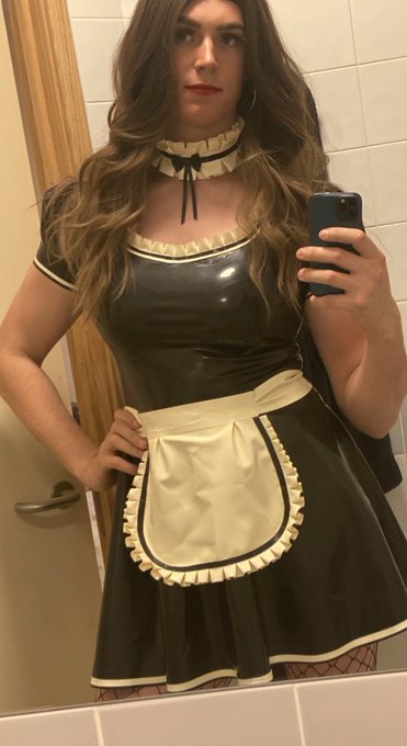 An overwhelming want to do public bondage and be collared and on a lead for everyone to see how weak