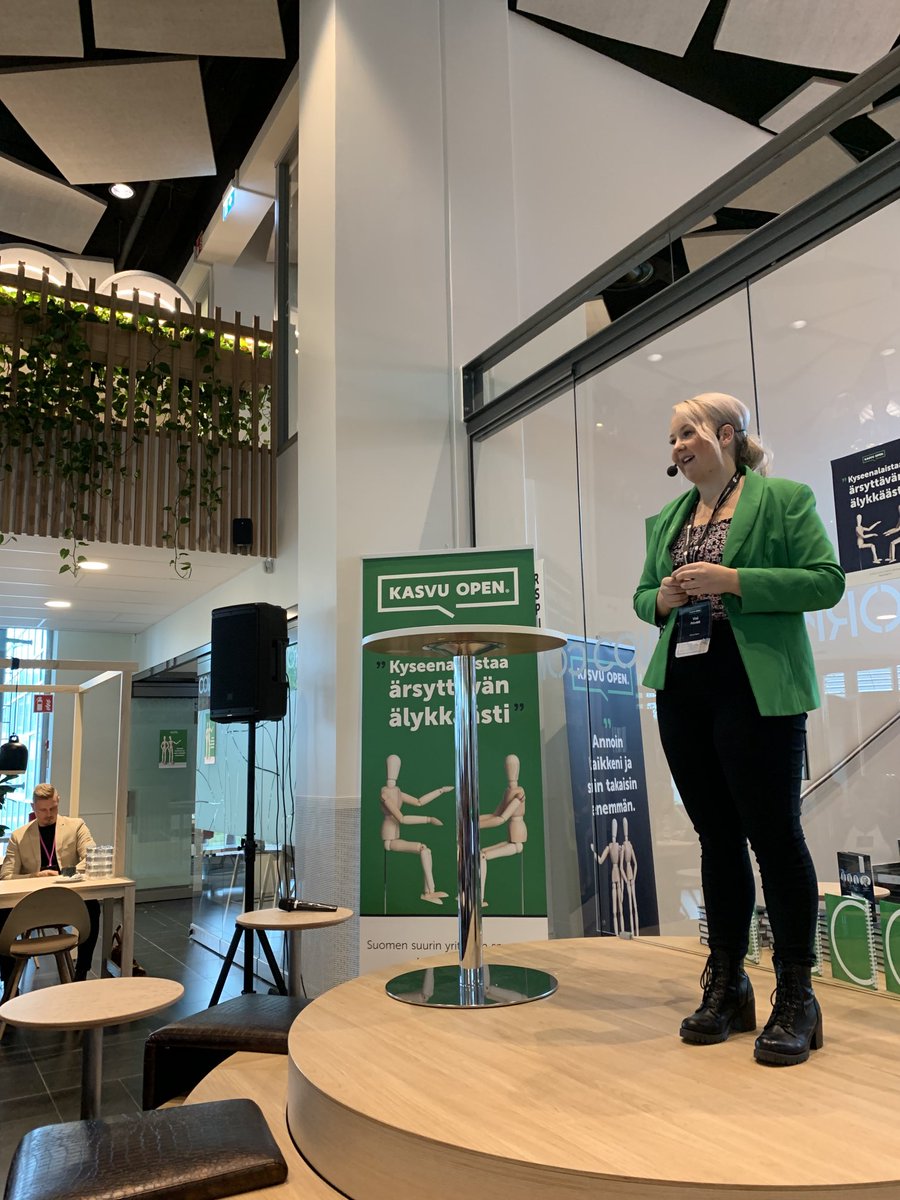 Kasvu Open sparrauspäivä Kuopiossa alkaa .
Meidän teema rakentamisen  #uudelleenkäyttö ja #kiertotalous.
Aamukahvilla sovittiin eka yhteistyöprojekti.
⁦<a href="/SpoliaD/">Spolia Design</a>⁩ ⁦<a href="/kasvuopen/">Kasvu Open</a>⁩