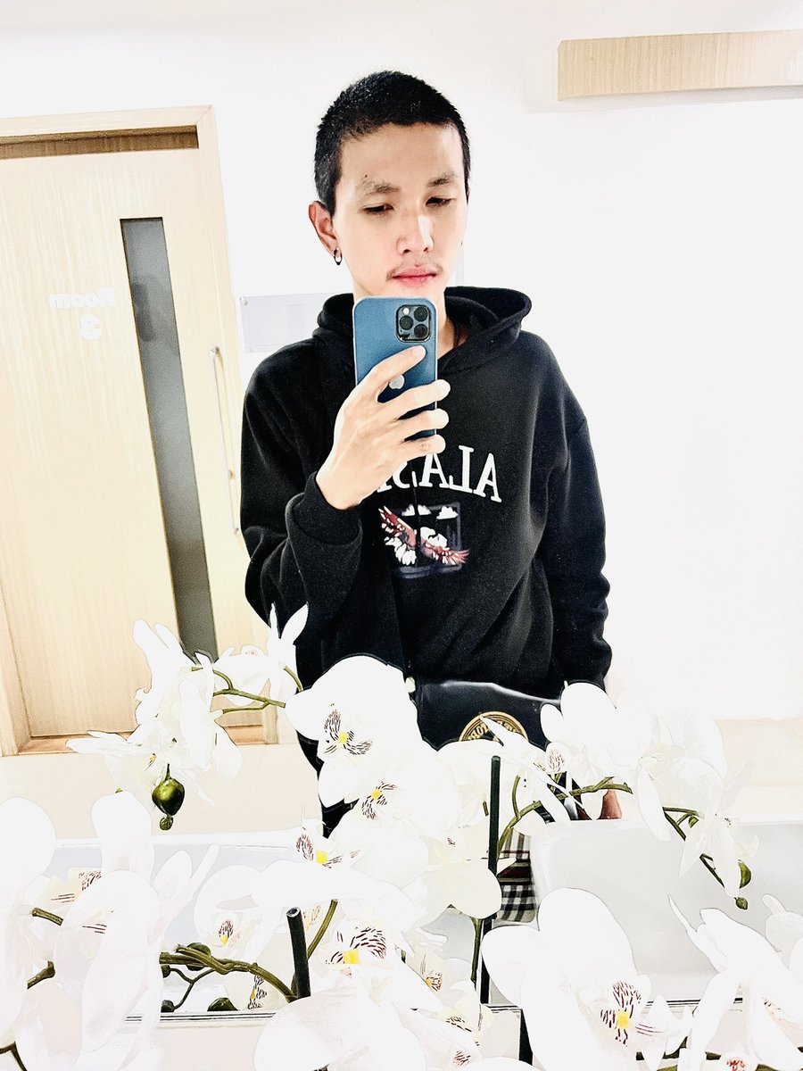iPhone51937194's tweet photo. หาคนคุยครับ https://t.co/UewXsCl2yo