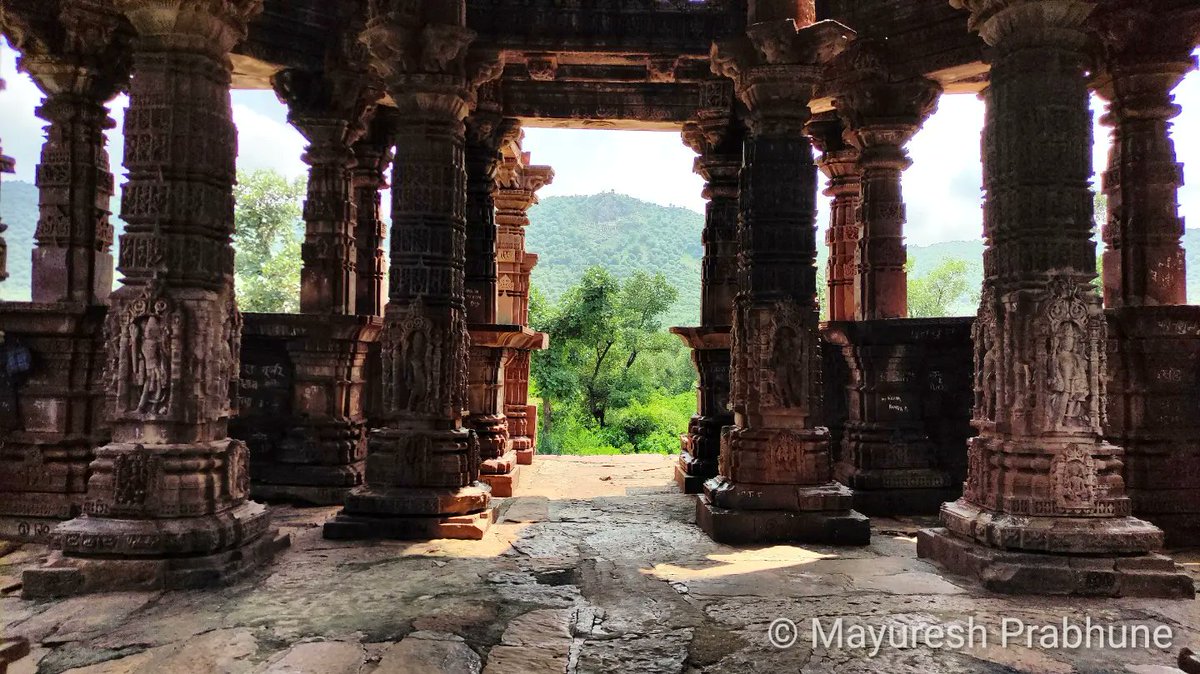 mayureshgp's tweet photo. #BhandDeo #Shiva #Temple at #RamgarhCrater #Rajasthan #India. #ProjectMeghdoot #CitizenHeritage #ccsresearch https://t.co/eLoc194RgO