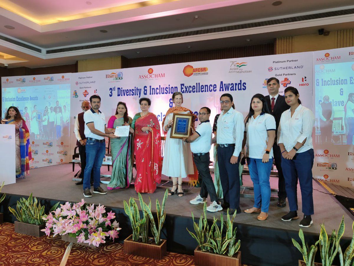 RoopautoRAL's tweet photo. Thank U  @ASSOCHAM4India 
1st time Nomination and we came 3rd in   #ASSOCHAMDiversityandInclusion 3RD Excellence Awards
Humbled and overjoyed is how we all feel.
Great start to our  #diversityequityandinclusion journey.
#roopautolife
#roopautokijai
 #diversitymatters https://t.co/d3IYdaJDQr