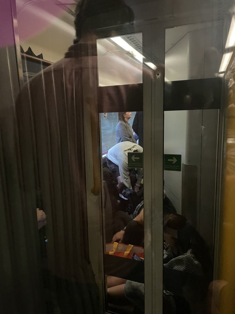 JohnOBrien12's tweet photo. Which has got worse at Haddenham and Thame parkway https://t.co/NT1rgP21ke