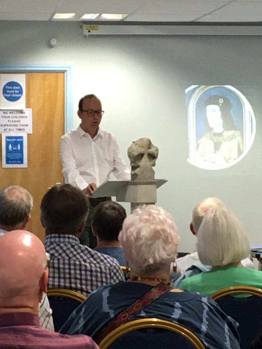 Superb talk last night from the legendary <a href="/dbsantiuste/">David Santiuste</a> on relations between 🏴󠁧󠁢󠁳󠁣󠁴󠁿 &amp; 🏴󠁧󠁢󠁥󠁮󠁧󠁿 in the age of Richard III, a multi-layered story not just of military conflict but also trade, migration and high politics. Fascinating stuff and superb Q&amp;A session. Thanks, David!