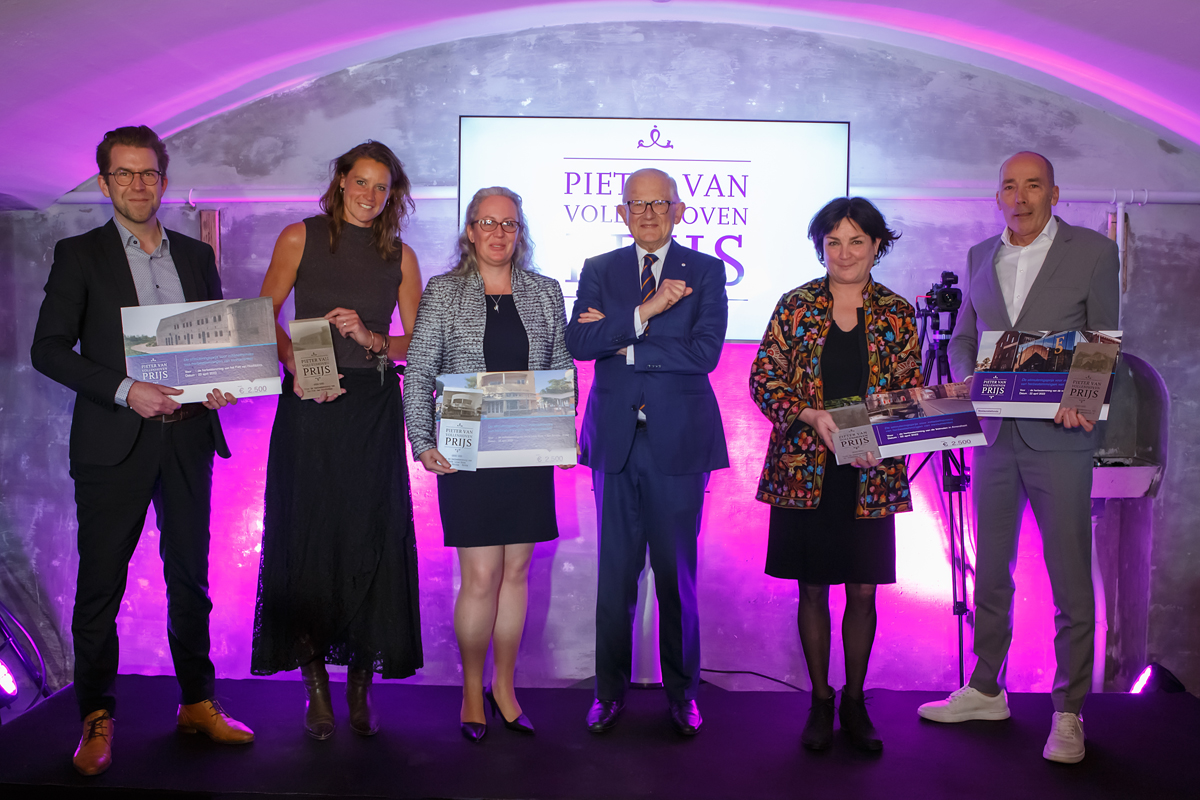 De nieuwe aanmeldperiode voor de Pieter van Vollenhovenprijs is geopend. Heeft u onlangs een monument een nieuwe bestemming gegeven of kent u een herbestemming die in aanmerking komt ? U kunt een project aandragen tot 1 december 2022. <a href="/PietervVol/">Pieter v Vollenhoven</a> restauratiefonds.nl/nieuws-en-even…