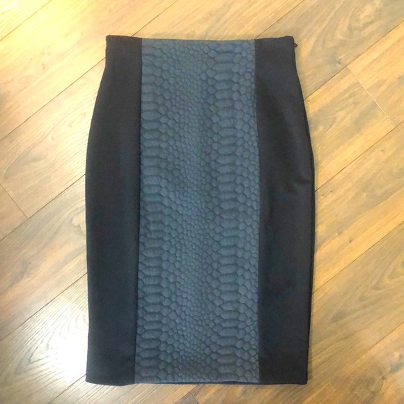 AKMLBMT's tweet photo. So good I had to share! Check out all the items I'm loving on @Poshmarkapp #poshmark #fashion #style #shopmycloset #worthington #bugatchi #jcrew: https://t.co/K4s14Vm534 https://t.co/jocA6gaH5d