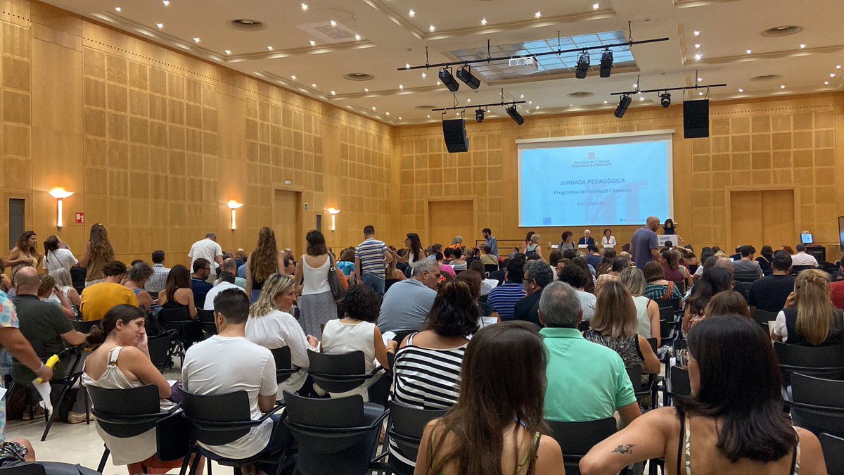 pfi_edu's tweet photo. 📣En uns minuts inicia la #jornadaPFI_22 

- Retrobada de professorat #pfiCAT
- Reflexió i actualitat
- Compartir recursos educatius

 #impulsFP #SomFP

@educaciocat @catFPx @fpcatalunya @consorciedubcn @impulsfp @innovaFP https://t.co/dW0g5z1y4b