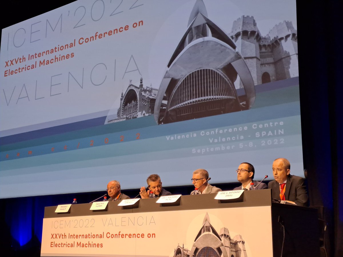 UPV's tweet photo. Sesión inaugural del #ICEM2022, la XXV Conferencia Internacional de Máquinas Eléctricas que se celebra en València, con el apoyo de la @UPV.

Más de 500 inscritos de todo el mundo presentan los últimos aavances en máquinas eléctricas. https://t.co/hKVhv2XiL7