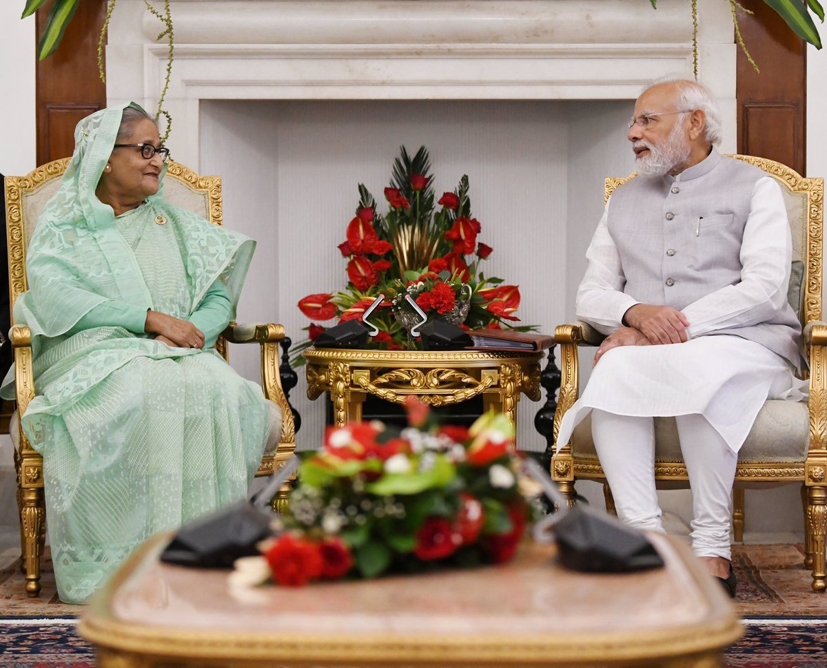 BDMOFA's tweet photo. Bangladesh PM Sheikh Hasina received by Indian PM Narendra Modi at Hyderabad House in New Delhi this morning. They hold talks to further strengthen the existing Bangladesh - India bilateral relationship. https://t.co/j5DNPkt5yu