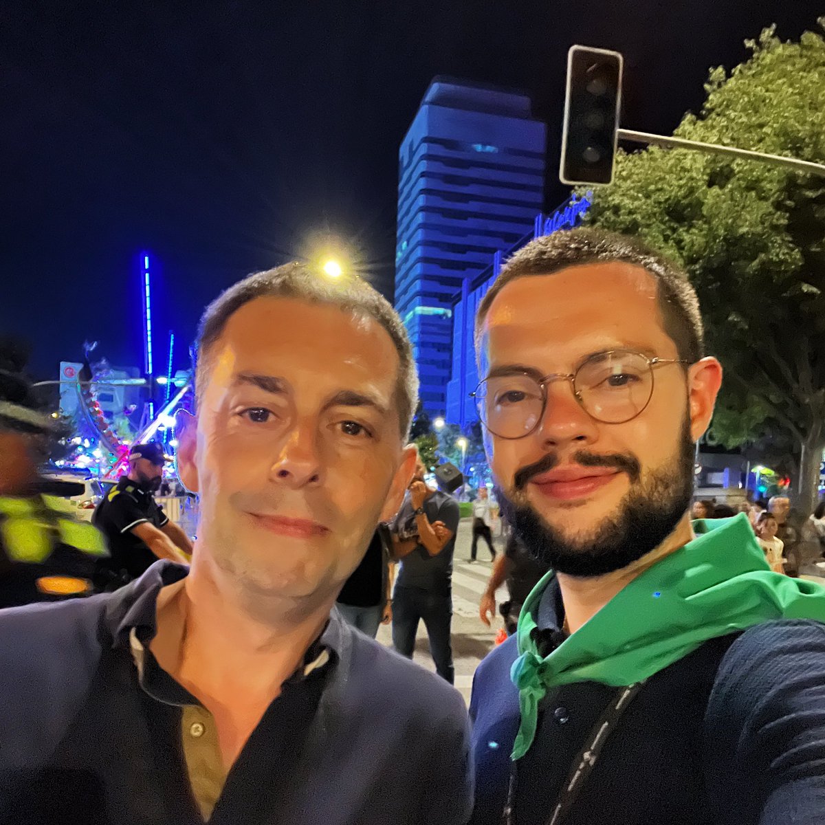 eloicortes's tweet photo. Moltes persones fan possible la #FMSBD22: entitats, @PoliciaSabadell, serveis de neteja…

Però vull felicitar de manera especial al @CarlesdelaR i a l’equip de @sbdcultura per la feinada d’organitzar la que ha sigut la millor Festa Major en molts anys 👏🏻🎉🔝 https://t.co/jZh8UyQZSt