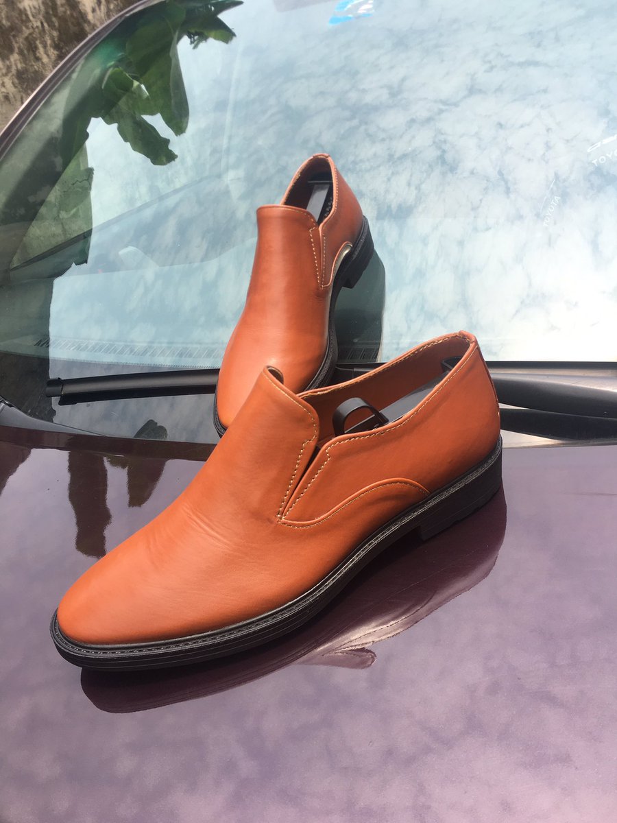 Chryslado_'s tweet photo. 100% Handmade leather shoes 👞 

Price: 16k

@Laurel1149 @mazi_ikemba @makkie_queen @tilda_nora @dnaomi876 @browncocoo @KikelomoOmomob1 @MrRain0 @HRMjayqueen @Pee_jay7 @ChikwadoAmaefu1 @VivianChris17 @Adeyil1 @Debbie_millz 
@bbnaija @swtvioce @ https://t.co/kORSCrEEcW
