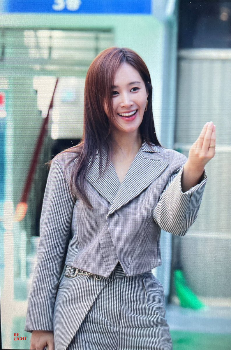 Relight0805's tweet photo. 220906 유리 더존 버텨야 산다
#YURI https://t.co/ikeQsldrJB