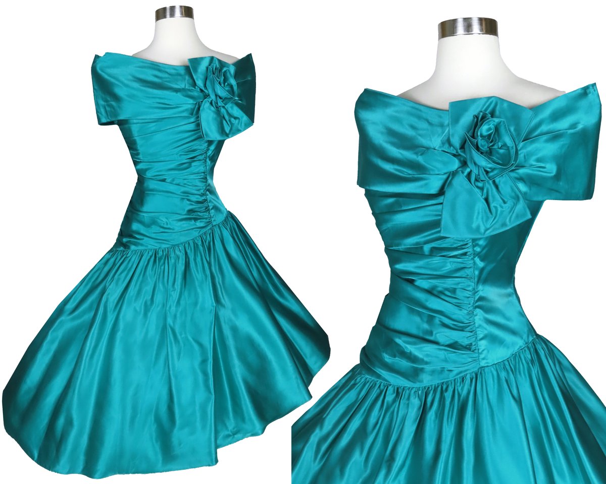 pinupdresses tweet picture