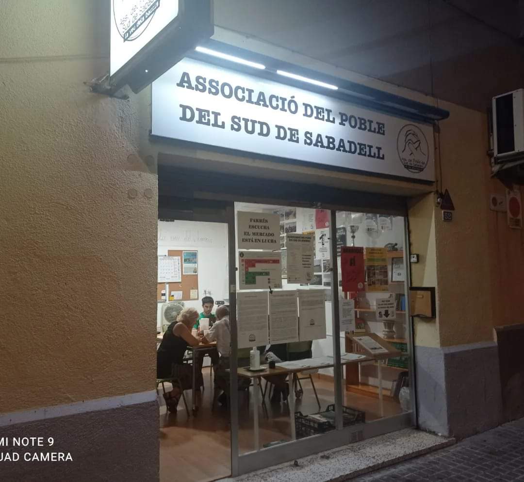 poblesudsbd's tweet photo. Iniciamos el curso con más fuerza que nunca. A los barrios del Sud nos esperan unos meses decisivos y cargados de trascendencia... 
Tocará estar a la altura, sacar músculo y seguir caminando con mucha, mucha memoria...
Seguimos!!!💪💜
#sabadell #sud #laveudelsbarris #sabadellsud https://t.co/m0hgDF3v22