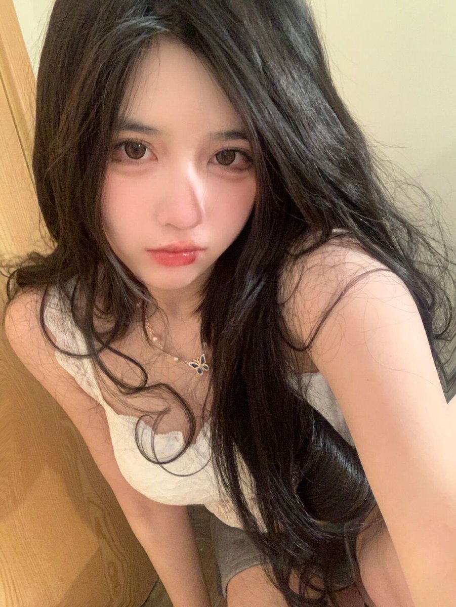 点赞抽一个人跟我处对象，没抽到的不要紧，硬要跟我处也可以 https://t.co/pxUrXvT2rG