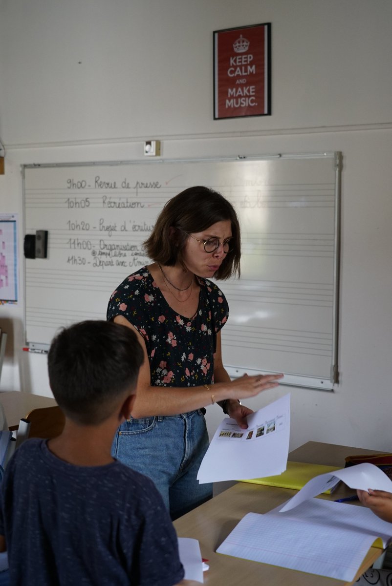 Carpentras84200's tweet photo. 🎓#Carpentras a ouvert✍️sa 1ère micro #école destinée aux enfants en décrochage scolaire. Née d'un partenariat entre l'Éducation Nationale📚, L'Inguimbertine🖼et le Conservatoire🎼  (qui l'héberge), elle est centrée sur la culture et accueille 6 écoliers de CM1 et CM2 ! https://t.co/ohmwij5FPP