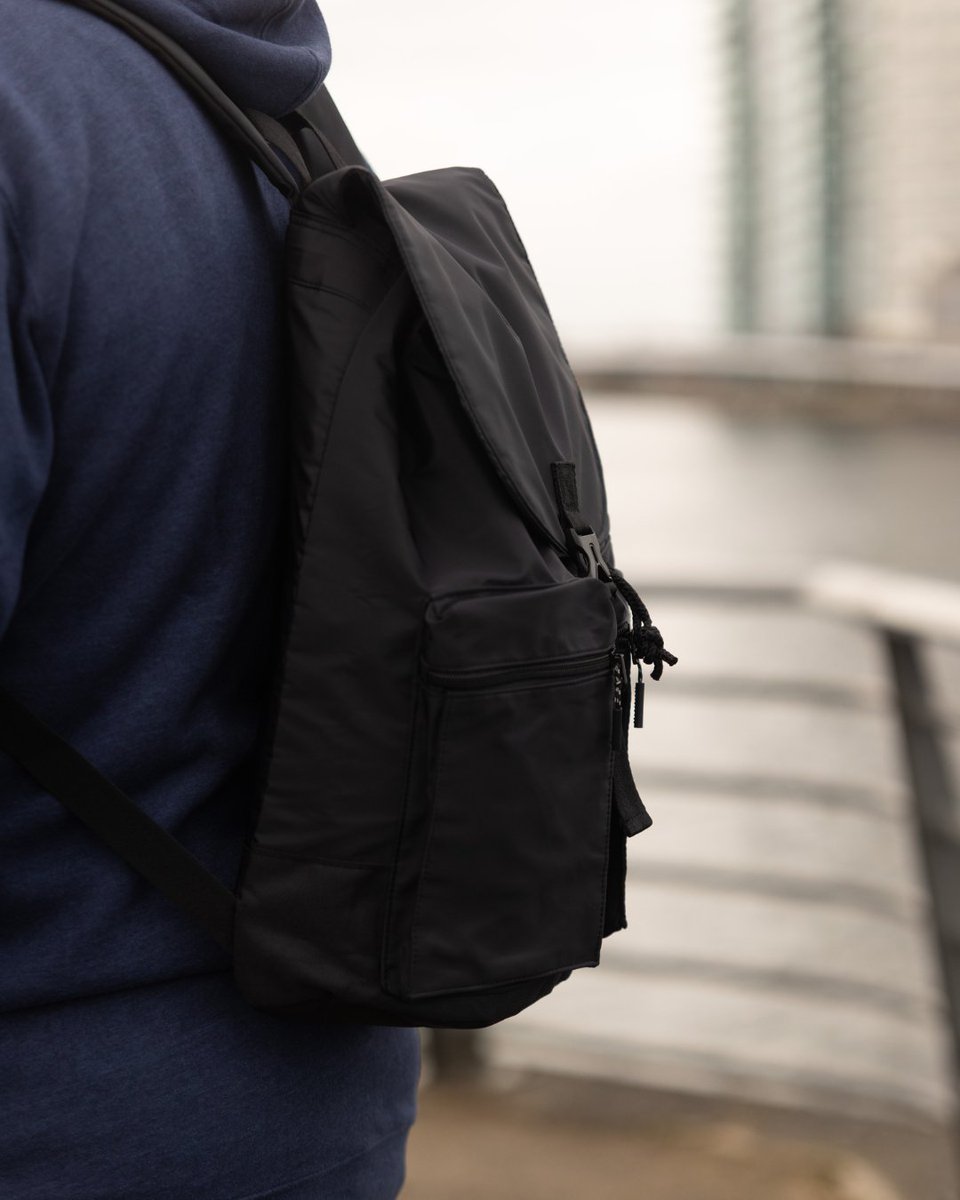 BadRhinoUK's tweet image. This Jack &amp;amp; Jones backpack is an essential! Did we mention it currently has 43% off too! 🏷️  
​
Get yours here 👉 bit.ly/3KPw6KJ
​
​​#badrhino #mensbackpack #jackandjones #bigandtall #mensaccessories