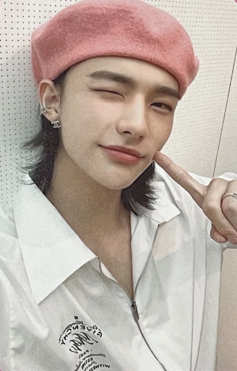 hyunemartfinds's tweet photo. ✷ hyunjin yzy r3
⤷ offer thru dms 
⤷ will get highest offer !!
⤷ ❤️ = noted
⤷ payo

read carrd on bio byt!

# wts ph hyunjin yizhiyu round 3 noeasy ne https://t.co/Mt6O6yn55M