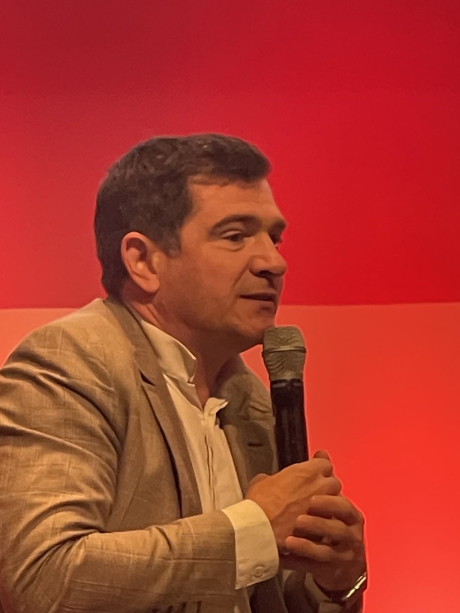 Speed dating #Arkea ⁦<a href="/CDC_Habitat/">Groupe CDC Habitat</a>⁩ ⁦<a href="/benoistapparu/">Benoist Apparu</a>⁩ « limiter nos choix et prioriser » ⁦<a href="/JulienPemezec/">Julien Pemezec</a>⁩ « construire et exploiter différemment » ⁦« l’opportunité de réduire empreinte carbone par la construction bois » ⁦<a href="/blanpain_b/">BLANPAIN-B</a>⁩ ⁦<a href="/Julien_Carmona_/">Julien Carmona</a>