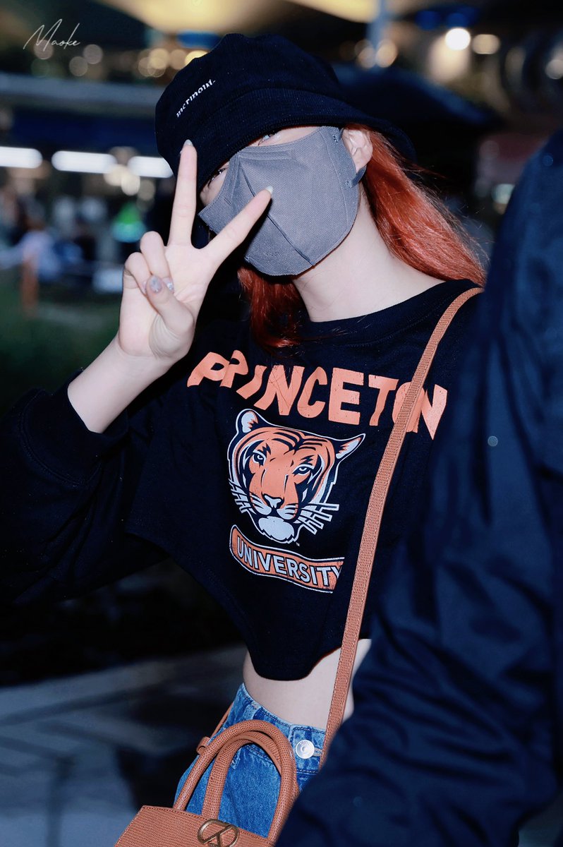 Yoonniena's tweet photo. 220904 
kill with her eyes😎
#스테이씨 #윤 #STAYC 
#Yoon #심자윤 https://t.co/588LZCaRSV