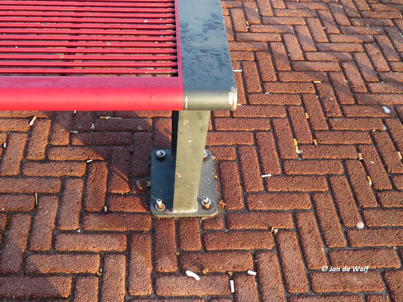 wolf761's tweet photo. Nog even en deze #tafel op de #Veerdam in de @gemeentedruten staat weer helemaal #los en wat gaat er dan mee #gebeuren ?? Zulke dingen zien ze niet bij de #gemeente want het heeft schijnbaar weinig waarden denk ik dan maar. https://t.co/VLOx3GSjoQ
