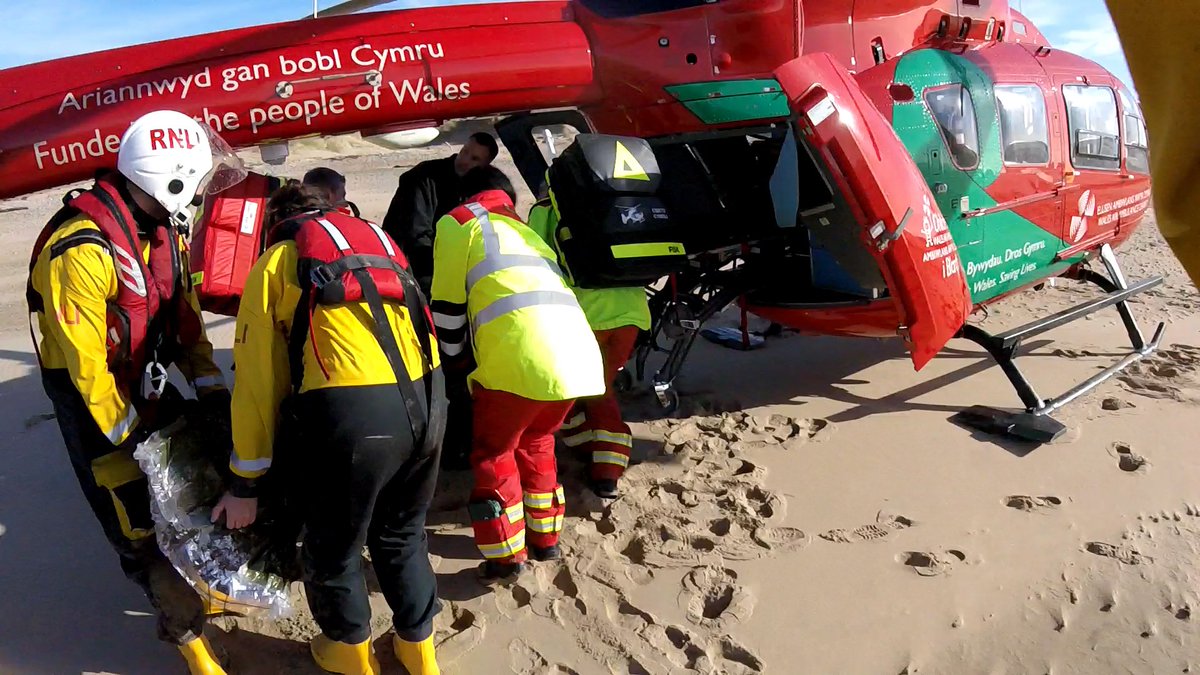 PorthcawlRNLI's tweet photo. This week is #AirAmbulanceWeek, raising awareness of the vital work of @AirAmbulancesUK charities
On occasion our volunteer crew are called to incidents working alongside @air_ambulance
Air ambulances in the UK deliver pre-hospital care every day making a #LifesavingDifference https://t.co/VF7UUezOdN