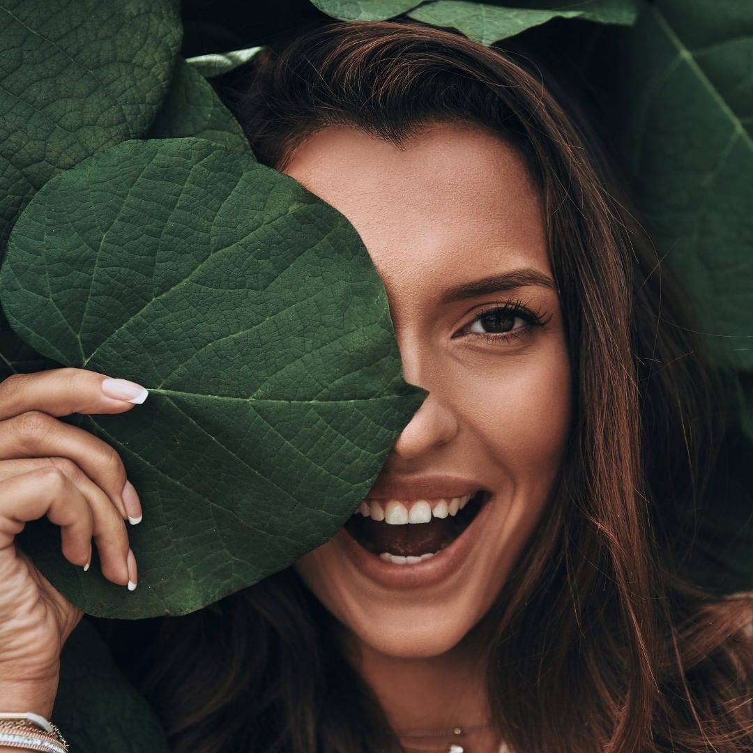 At Aquableu, we are proud to say our products are VEGAN! This means our products contain no animal products (nor are they are not tested on animals). Vegan shampoos and conditioners are healthier for your hair, promoting shine and hydration. 🌿✨