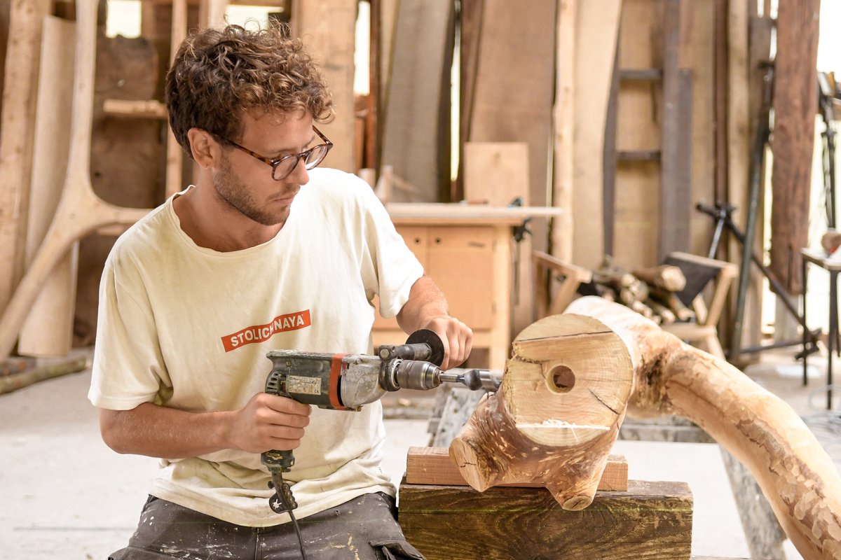 HookePark's tweet photo. A group of 9 has joined the ranks of D+M students for the @AASchool visiting school summer build. We welcome an incredible group of students, makers, and architects from the UK, China, Malaysia, Belgium, Netherlands, and Spain. https://t.co/DJ8K4bDGgH