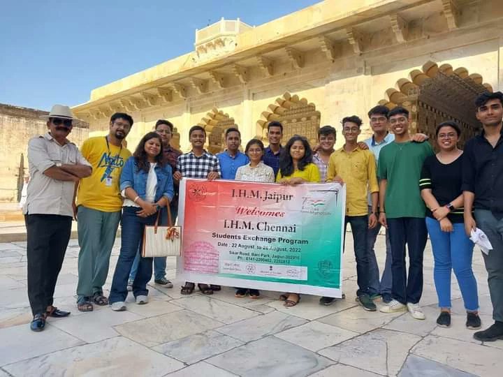 ITaramani's tweet image. Local sightseeing in Jaipur arranged by IHM JAIPUR. 
#studentsexchangeProgramme