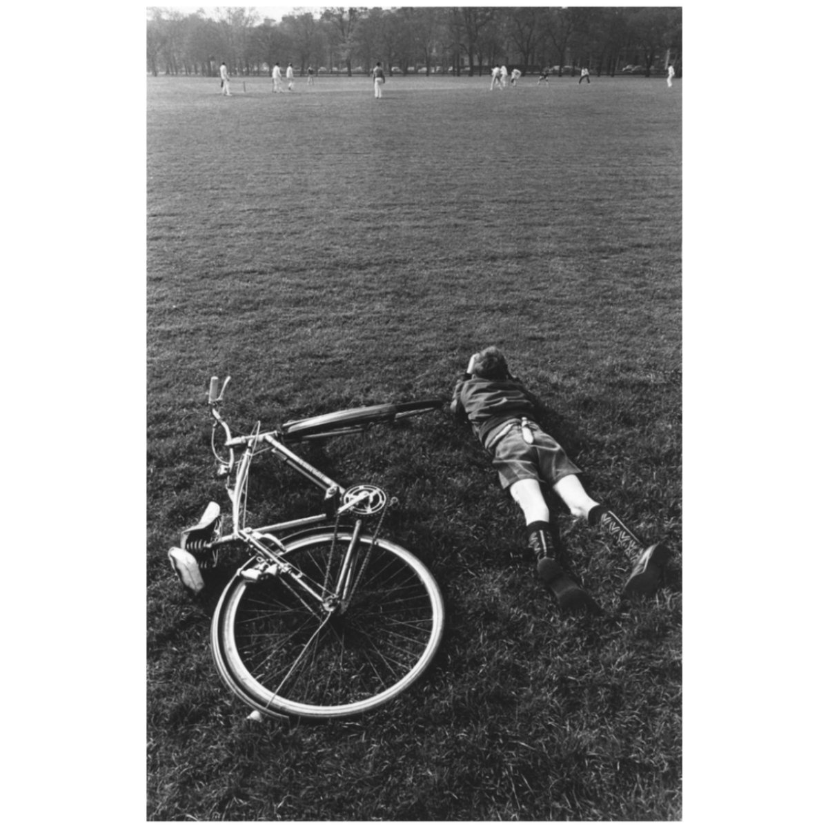 ROBERTBLOMFIEL2's tweet photo. Watching Cricket on The Meadows, Edinburgh (1965) 📷 Robert Blomfield
'Robert Blomfield #StudentofLight' exhibition until 1/10 #Edinburgh University of Edinburgh Main Library. Free entry 10-4
Lots more photos and stories from the archive on https://t.co/yMvx0J9iQl https://t.co/ihLU83qxoe