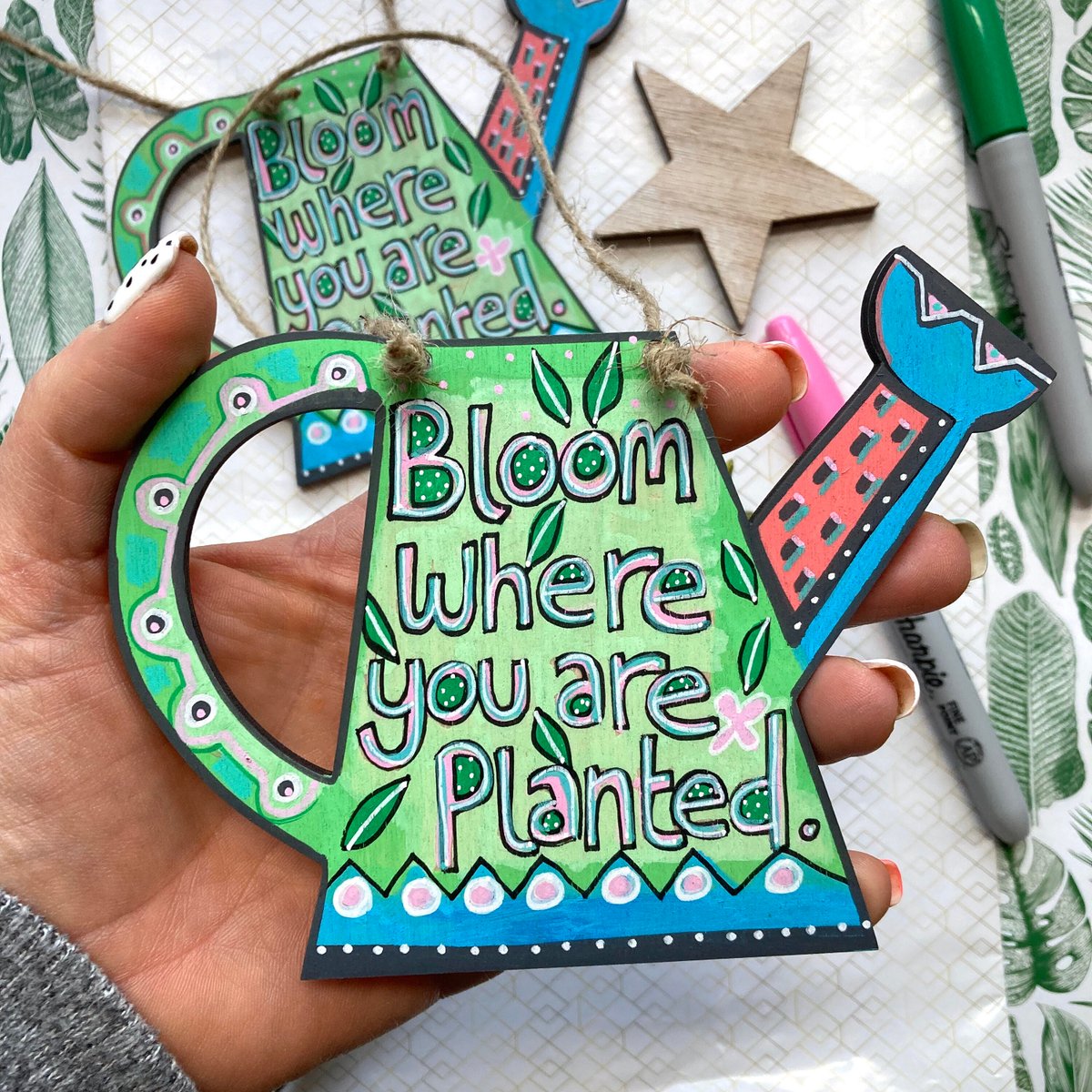 buck_lj's tweet photo. Bloom Where You Are Planted Quote Gift, Easter Gift Idea. Gift For Gardener, Positivity Gifts, Plant Lady. https://t.co/7oBSOve8Io #Slumbermonkey #Etsy #PlantLadyGift https://t.co/fLB45GIMNM