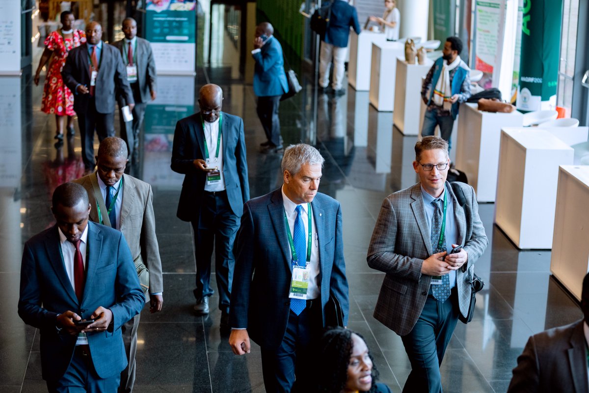 TheAGRF's tweet photo. #AGRF2022 has begun! Join @edmnangagwa @g_mukeshimana &amp; other Heads of State as we discuss what is at stake for people, planet, and prosperity at this time of crisis, and acknowledge the leadership and action needed for more resilient food systems. 

https://t.co/68o7it2xFz https://t.co/BDGs5gul6f