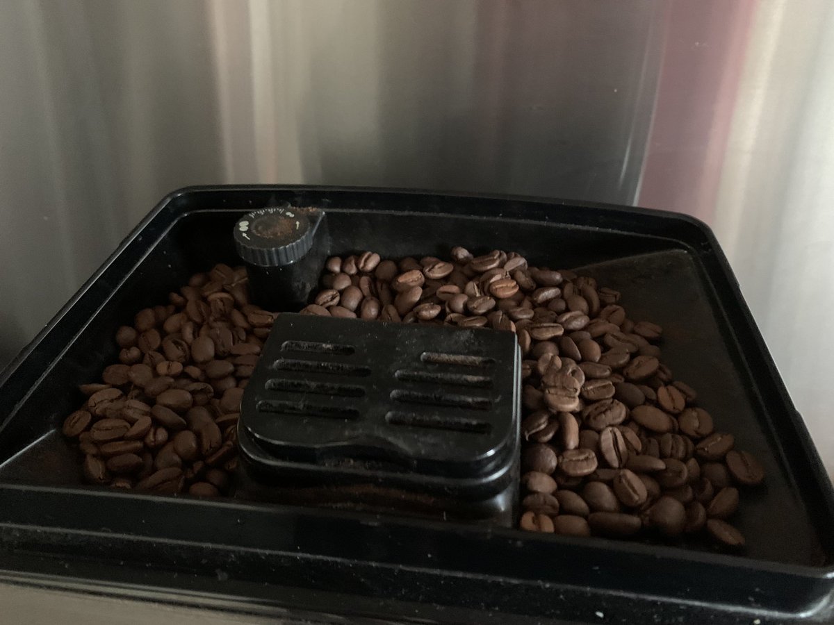 PhilippeRevaz's tweet photo. Une solution révolutionnaire: le café sans capsule. 100% biodégradable. https://t.co/G5MLekrWaU