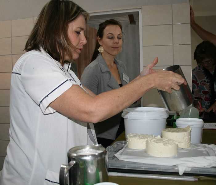 Learn how to make a fermented milk product at   
the Melkfees on 23+24 Sept with Dynamiko Food Ingredients on Fri:13:30 – 15:00 (Feta, Camembert, Maas, Buttermilk.  Sat:10:00 – 11:30 (Cottage Cheese, Cream cheese, Mascarpone, drinking yoghurt...BOOK by 15 Sept on 082 873 8945.