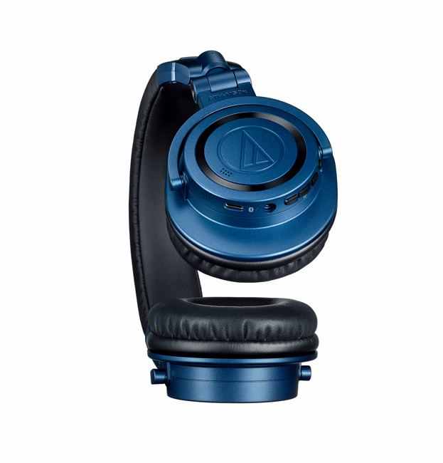 instalia_eu's tweet photo. https://t.co/rupbbqRhtH
✅Nuevos #AuricularesdeEdiciónLimitada #DeepSea de @AudioTechnicaUK 
👉#Distribuidos por @AudioTechnicaIB  #ATHM50xDS #ATHM50xBT2DS
📌Qué características tienen los #Auriculares
📌Cómo son los #AuricularesInalámbricos ATH-M50xBT2 de #AudioTechnica https://t.co/OaSwgHTa92
