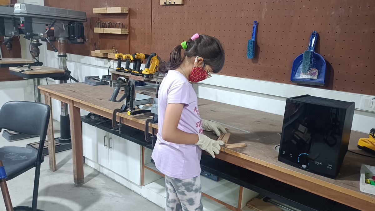 NavalanNandini's tweet image. So good to see sawdust flying again in HS/Ms DT Lab
#AISCASA #ASAwoodshop #AISCGrade4 #AISCGrade5 #AISChennai