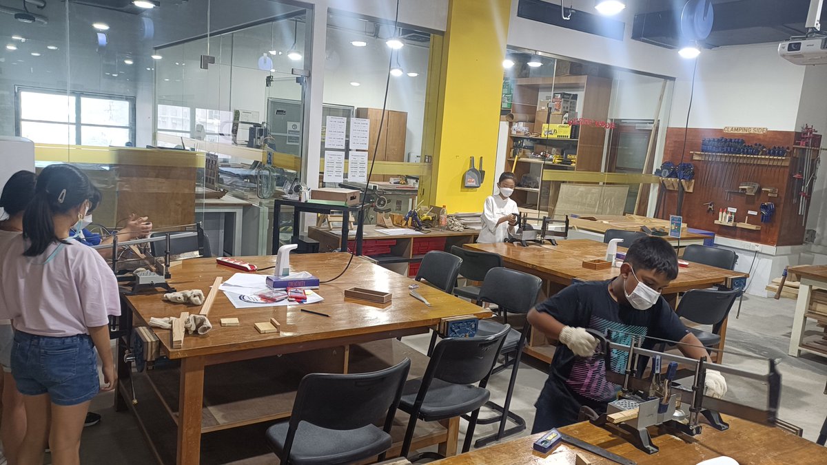 NavalanNandini's tweet image. So good to see sawdust flying again in HS/Ms DT Lab
#AISCASA #ASAwoodshop #AISCGrade4 #AISCGrade5 #AISChennai