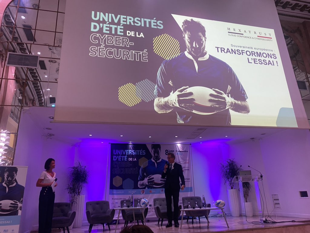 CMoulinSchwartz's tweet photo. On va parler #Souverainete et autonomie stratégique aujourd’hui aux #UEHT2022 
« Allez, soyons ambitieux, ayons du courage » ouverture des Universités @Hexatrust avec les mots de Mélanie Benard-Crozat rédactrice en chef de S&amp;D Magazine aux côtés de @JNdeGALZAIN psdt #Hexatrust https://t.co/PBZ6DU5dxk