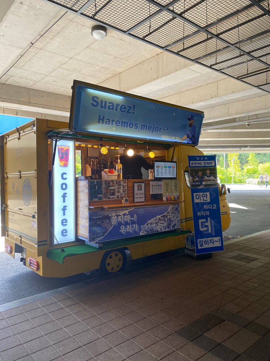 Albertsuarez822's tweet photo. Thank you to lions fan club. Awesome coffee truck today. #라이온즈사랑모임 
Fighting 💪🏽🔥🫶🏽 https://t.co/gB1xzYc9YZ
