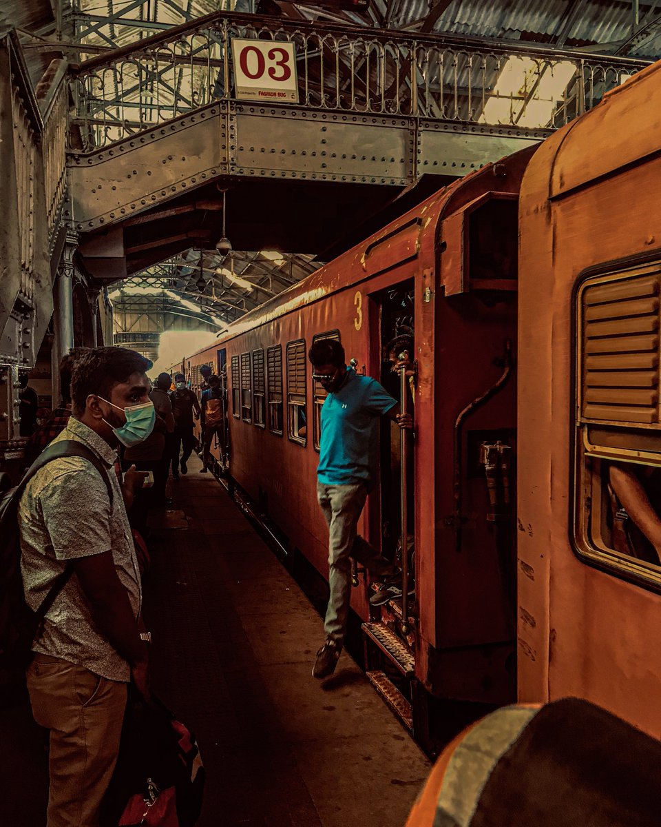 ud_grero's tweet photo. Colombo Fort Railway Station 🚉🖤

#mobilephotography #streetphotography #mobileclick #streetstyle #srilanka #colombofort #colombo #lk https://t.co/8Z93prQjwu