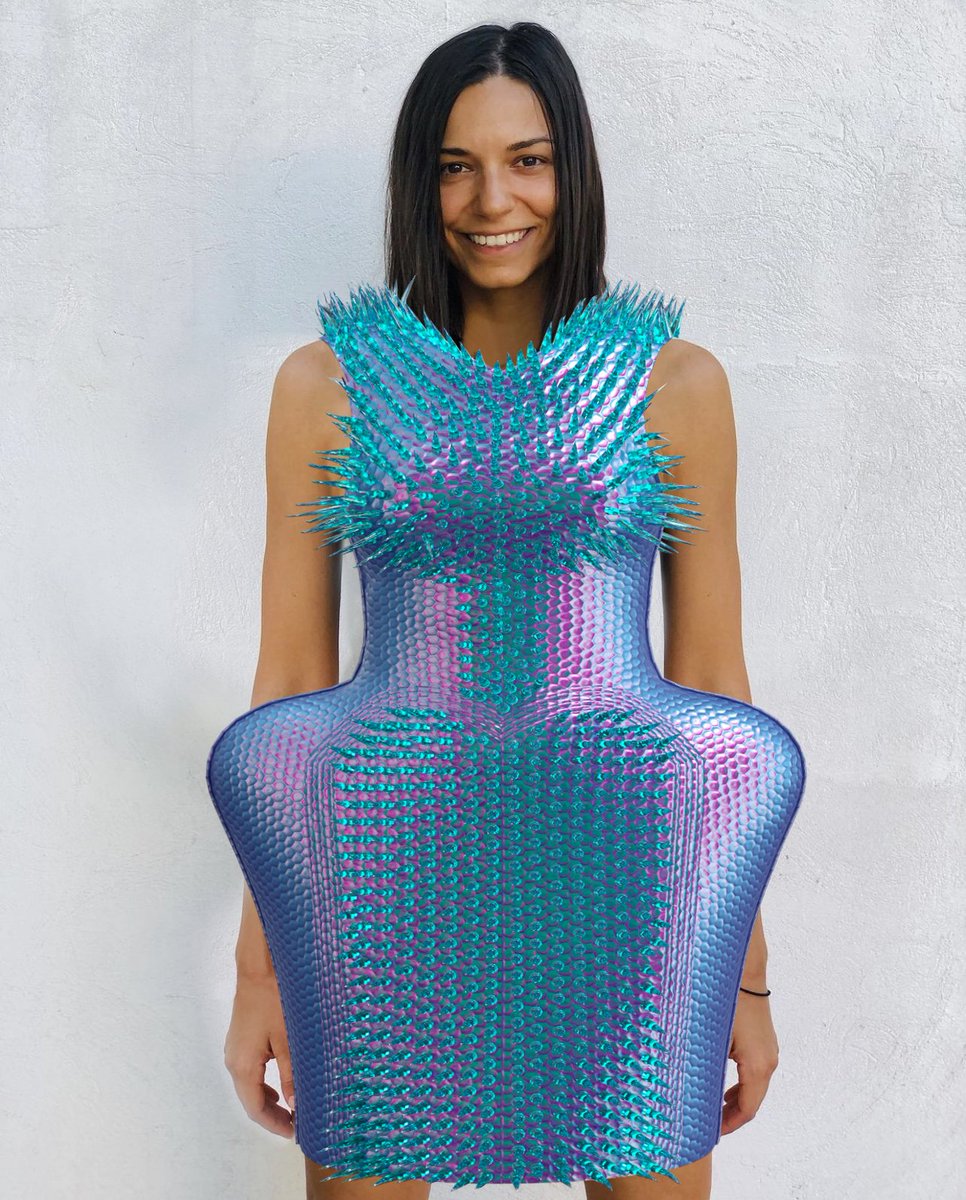 verseser's tweet photo. a new fitting #NFTs #digitalfashion #NFTCommunity https://t.co/sSMamW2J49