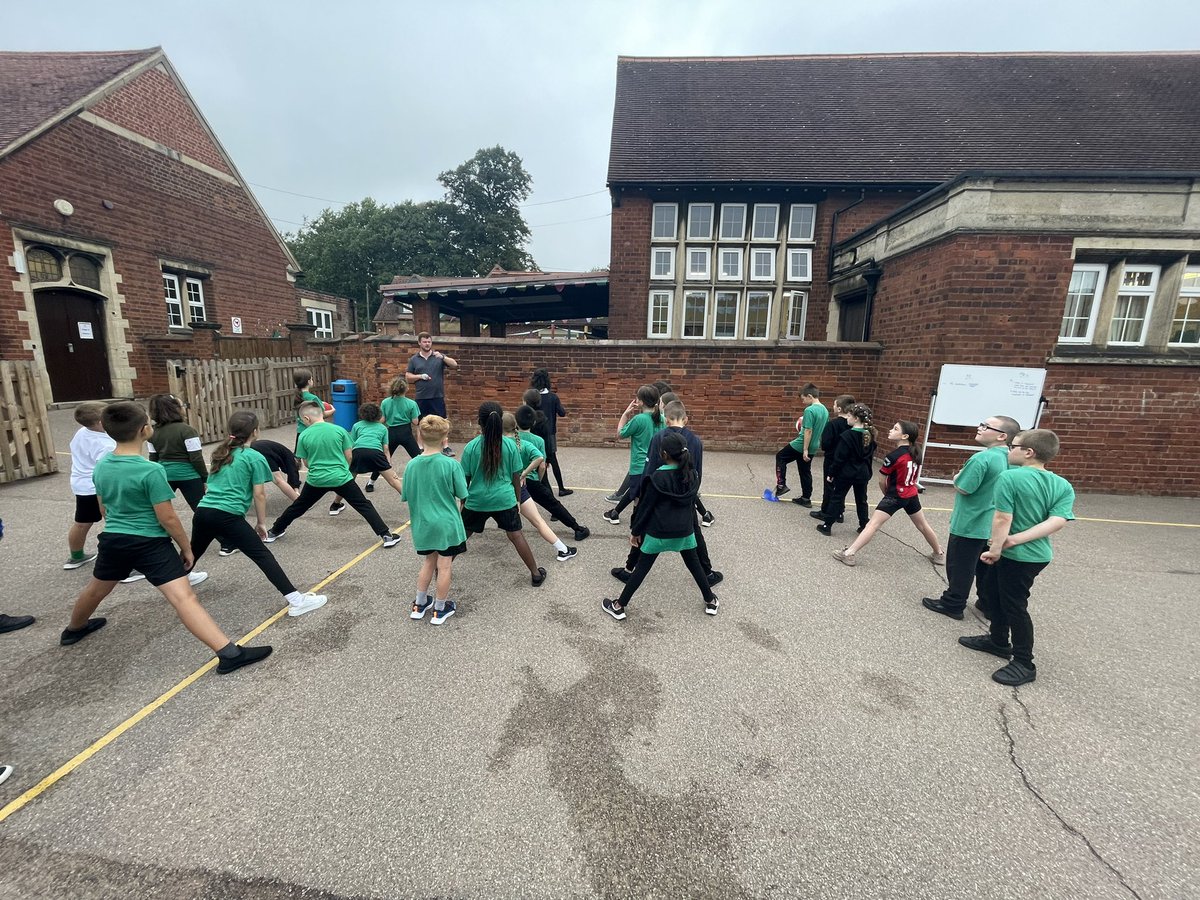 TeamKPJA's tweet photo. We’re up and running for P.E lessons for this academic year. All year groups are starting with team games to work on communication. Keep your eyes peeled as we will be updating Twitter daily with our sporting activities and achievements ⭐️ 🏏 ⚽️ 🏑 🎾 https://t.co/p562jevhrt
