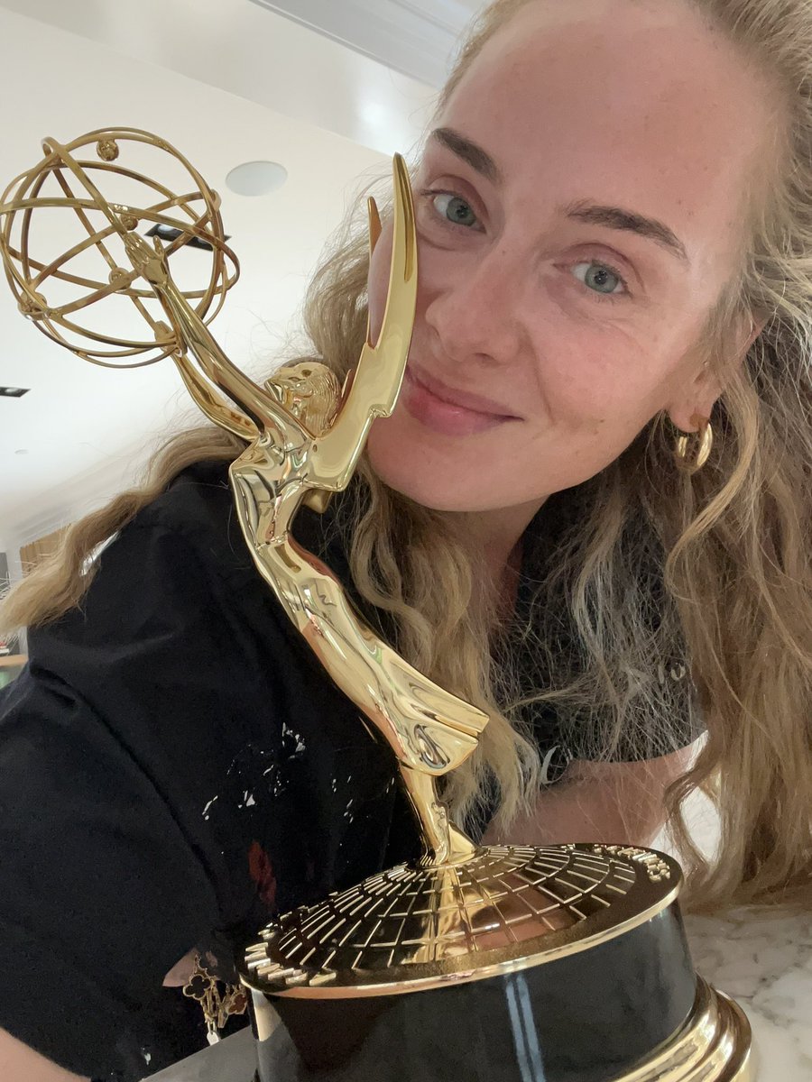 AdeleNowuk's tweet image. .@benwinston, executive producers of “Adele: One Night Only” mentioned @Adele in his acceptance speech at the #Emmys.

— “I think you can tell by our faces we are truly surprised but let's be honest, you could film [Adele] in a cardboard box with an iPhone and win an Emmy."