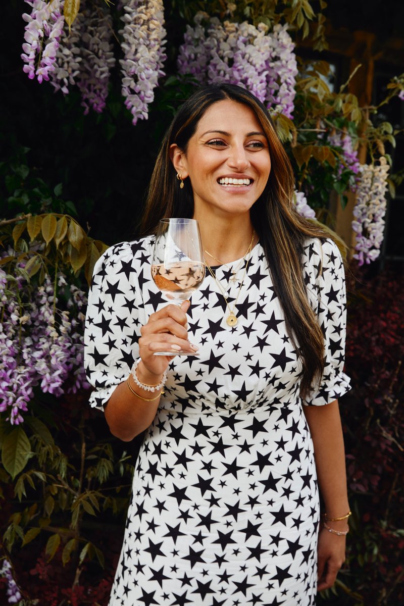 Meet one of folc's founders: Elisha Cannon. Read about a typical day in her life, challenges and obstacles she's had to face entering the wine industry, plus future plans for folc on our blog ❤️

drinkfolc.com/blogs/folcs-ne…