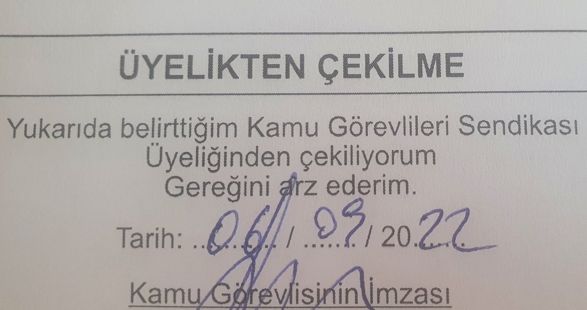 Bugün aday memurluğum kalkar kalkmaz kendi isteğim ile oradan buraya, buradan şuraya geçmeden 2005 yılında üyesi olduğum #türkeğitimsen sendikamdan istifa ettim.Ben geçim sıkıntısı yaşayan, maaşı çağın çok çok gerisinde kalan sadece bir ÖĞRETMENİM.#ogretmenlersusmayacak
